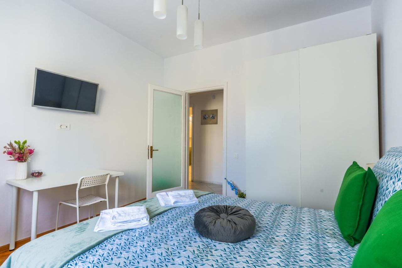 Ultracentral Golden Gatehouse 3 Bdrm Bucharest Exterior photo
