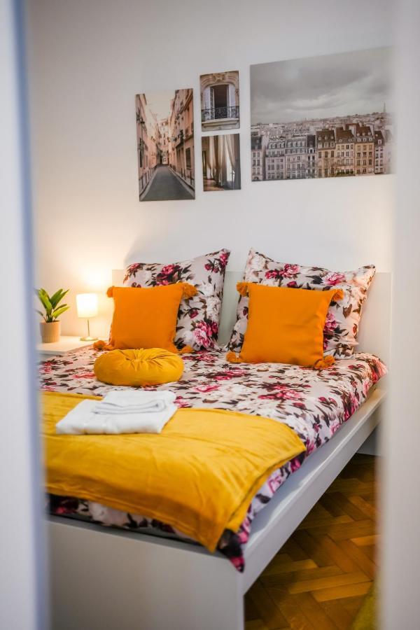 Ultracentral Golden Gatehouse 3 Bdrm Bucharest Exterior photo
