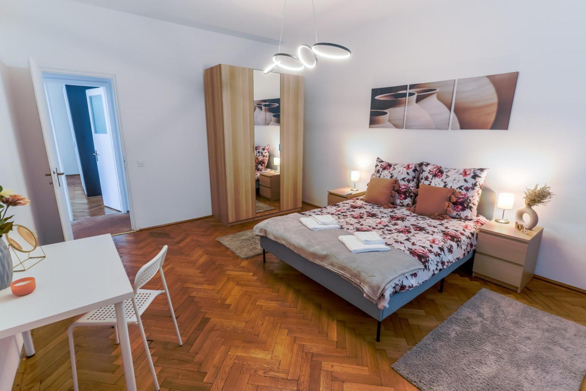 Ultracentral Golden Gatehouse 3 Bdrm Bucharest Exterior photo